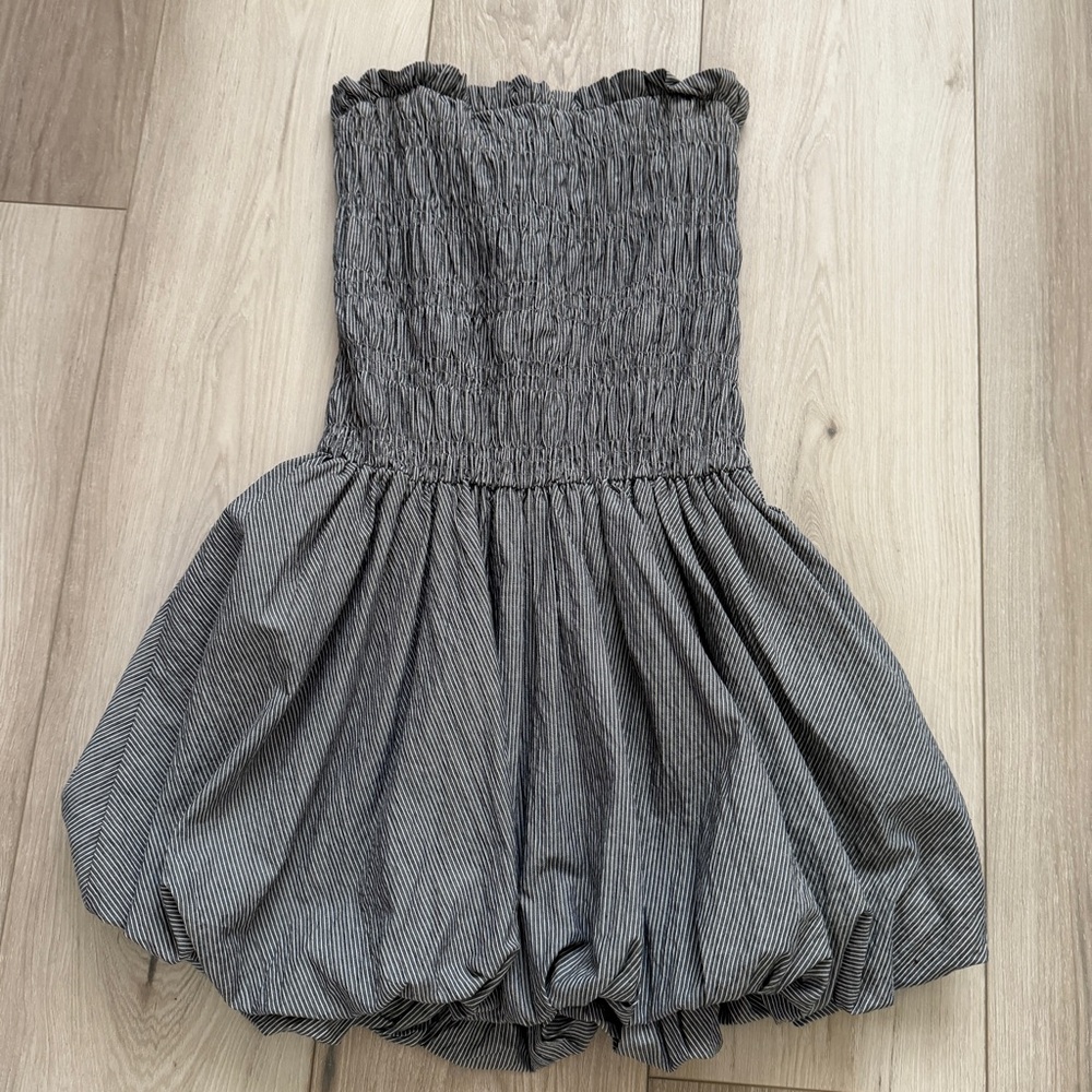 Anthropologie Smocked Bubble Dress Grey Stripe CUTE!